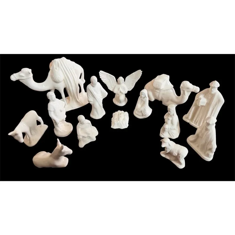 Vintage 14 Piece Ceramic Small Molded Christmas Nativity Set~Glazed White